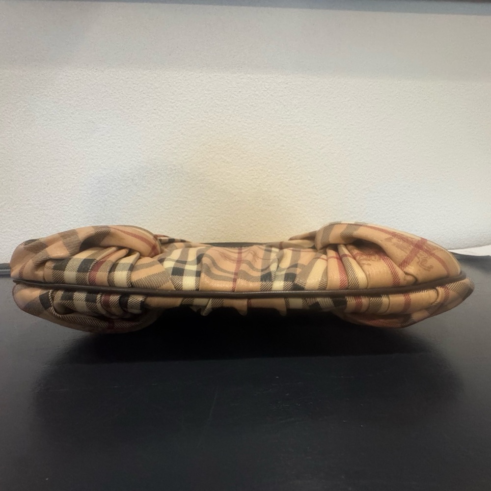 Burberry Black and Beige Plaid Shoulder Bag with COA - Picture 5 of 10